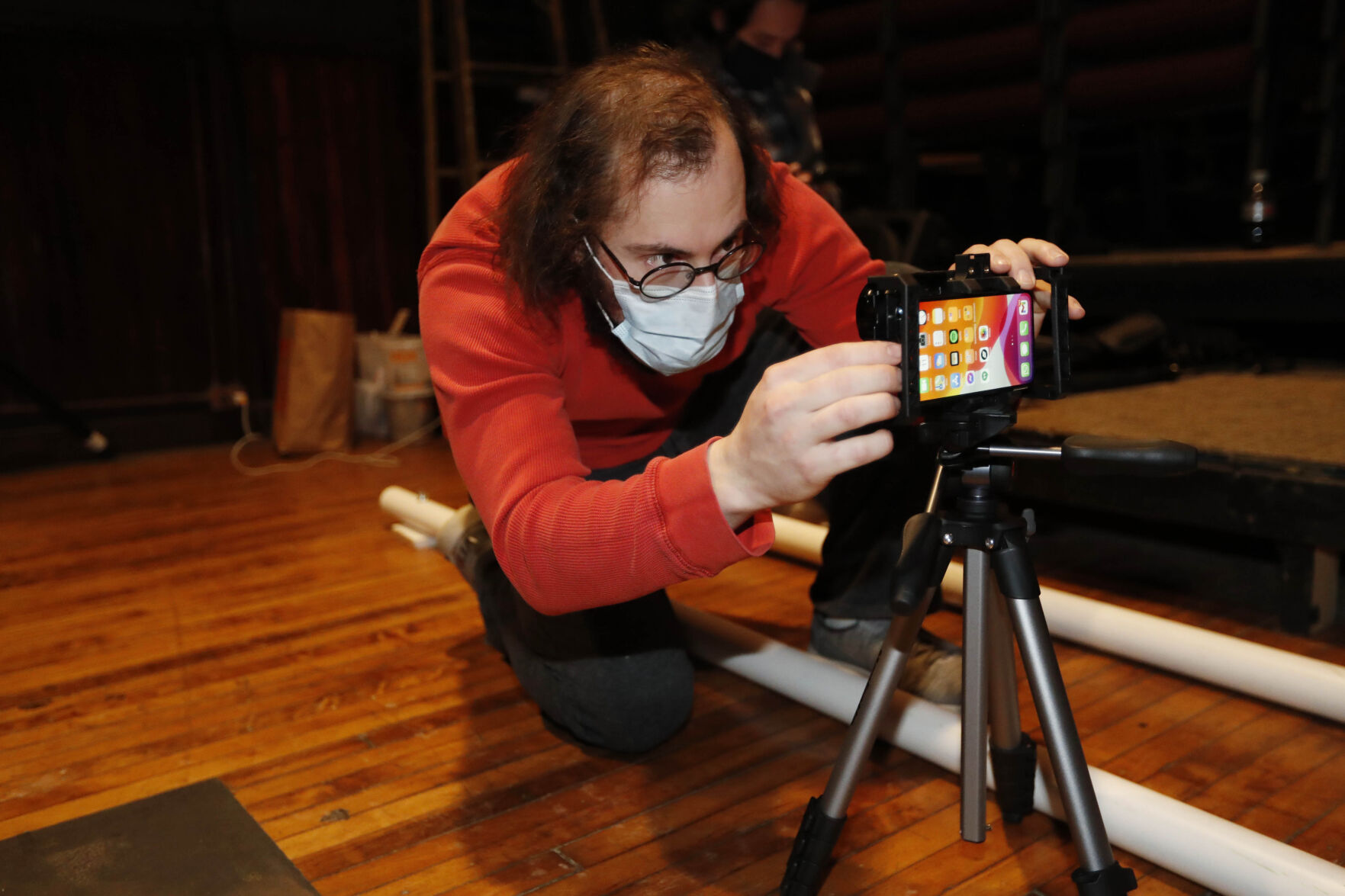 FEATURES New Phoenix Theatre CANTILLON Foxfinder
